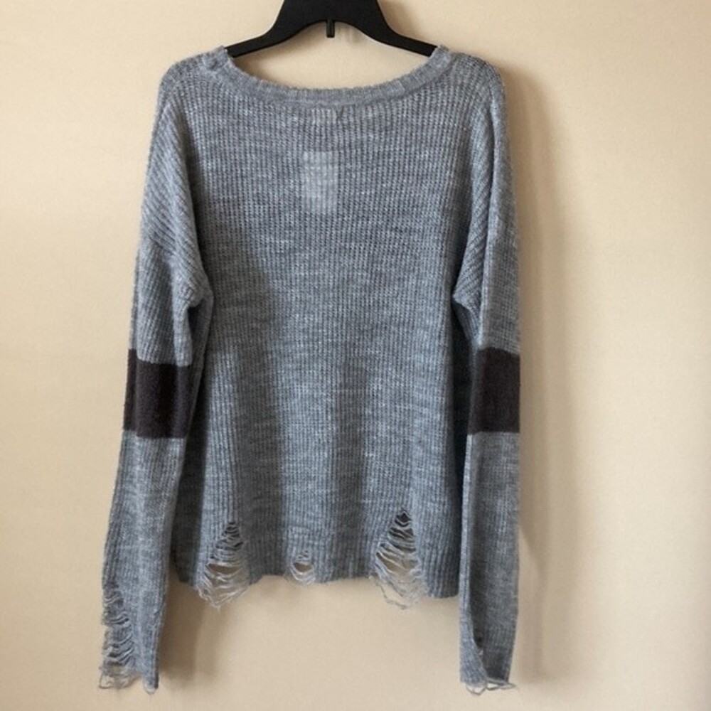 Hem and Thread Distressed Frayed Color Block Sweater Gray Medium - Picture 6 of 12